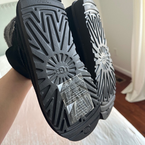 UGG Suede Boots - Picture 6 of 7